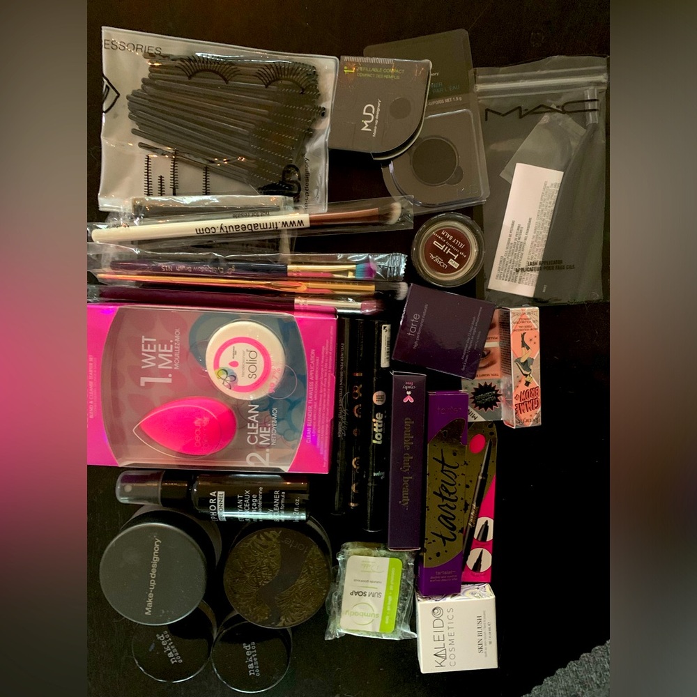 25 pc New Makeup